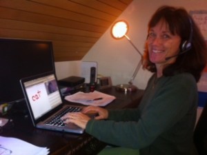 picture of Laura Barr Gerlach delivering dyslexia therapy online